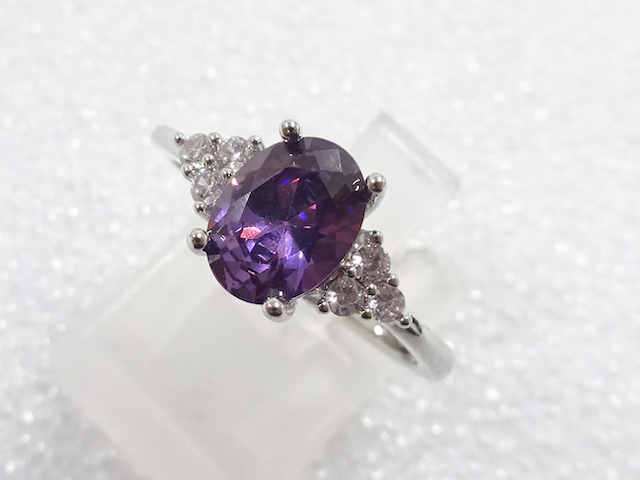 JAPANESE KIMONO / ANTIQUE COLORED STONE RING (SIZE 15)